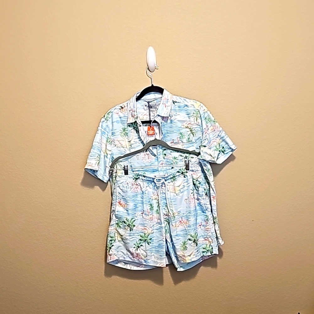 NWT Free Planet 2 Piece Set